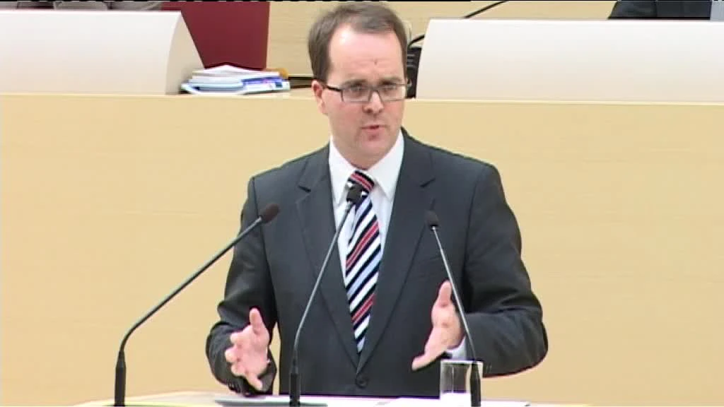 Markus Rinderspacher spricht im Landtag