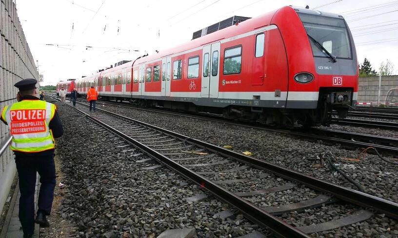 Münchner S-Bahn muss auf Strecke halten wegen Unfall — © Symbolfoto