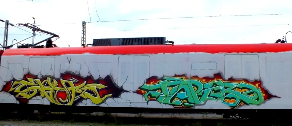 Graffiti an einer Münchner S-Bahn — © Foto: Polizei