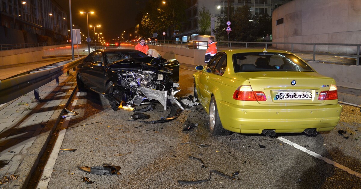 Betrunkene Bruder Fahren Rennen Mittlerer Ring Nach Unfall Gesperrt Munchen Tv