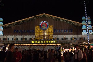 Oktoberfest München Winzerer Fähndl Festzelt Paulaner Wiesn, © Rico Güttich / münchen.tv