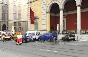 Berufsfeuerwehr: Unfall an der Oper ADAC Helikopter, © Foto: Berufsfeuerwehr München