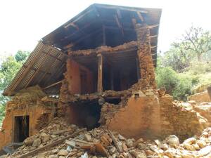 zertrümmerte Häuser Nepal, © Viele Häuser liegen in Trümmern - Foto: Medizinisches Katastrophen Hilfswerk