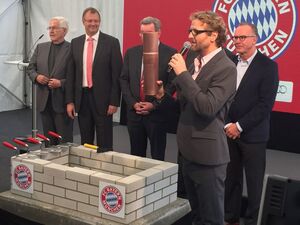 FC Bayern Grundstein neues Sportgelaende