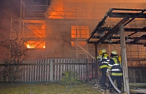 Feuer Brand Einfamilienhaus, © Foto: Berufsfeuerwehr München