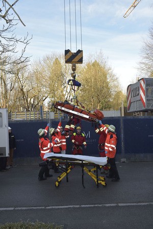 bergung baustelle feuerwehr, © Foto der Berufsfeuerwehr München