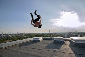Unterwegs auf Münchens Dächern - Rooftopper und Freeclimber Icarus, © Foto:  Icarus Senpai