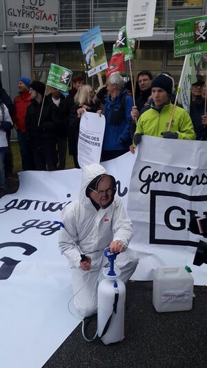 © Protestaktion vor der Münchner CSU-Zentrale gegen Glyphosat