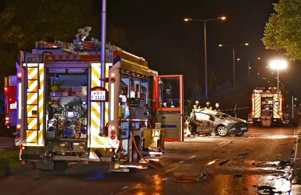 Zwei Tote bei Unfall auf Wasserburger Landstraße in München - Einsatzbilder — © Foto der Berufsfeuerwehr München