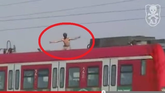— © Symbolfoto: S-Bahn-Surfer in München - Quelle YouTube: strainsurfer