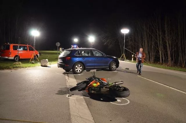 Tödlicher Motorradunfall auf der B11 bei Pullach — © Foto der Polizei München: Tödlicher Motorradunfall auf der B11 bei Pullach