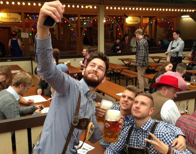 Neue Regelung soll Tischreservierung auf dem Oktoberfest für Münchner erleichtern