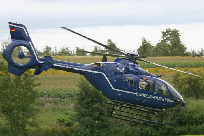 Hubschrauber der Polizei im Einsatz — © Foto: Bundespolizei
