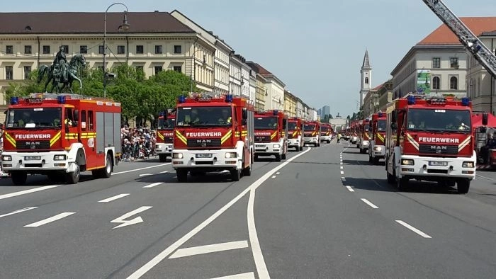 Weltrekord: München feiert längste Feuerwehr-Parade der Welt - Paradefoto