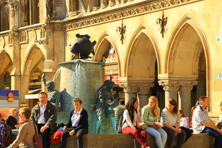 Fischbrunnen am Marienplatz
