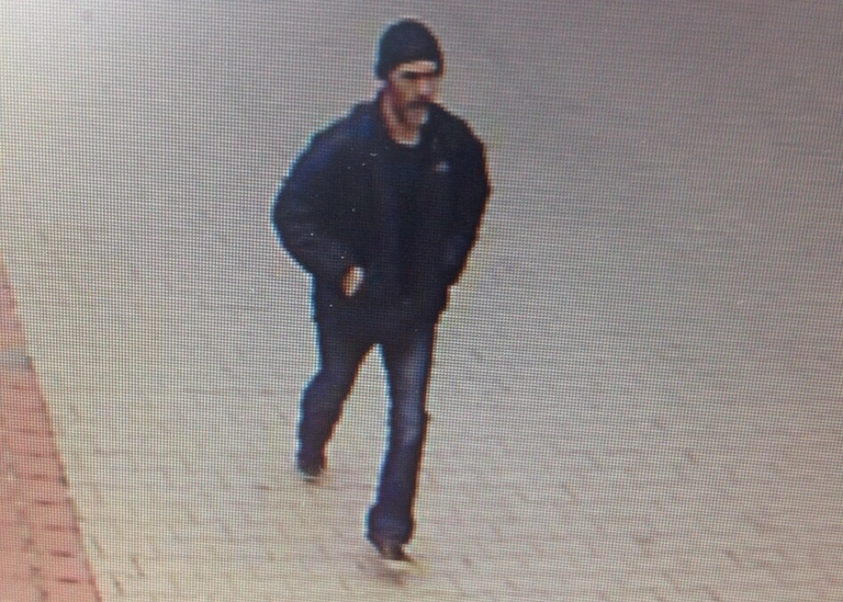 Fahndungsfoto Entführer Ottobrunn Westend — © Die Polizei sucht nach diesem Mann, der eine Frau aus ihrem Haus in Ottobrunn entführt haben soll