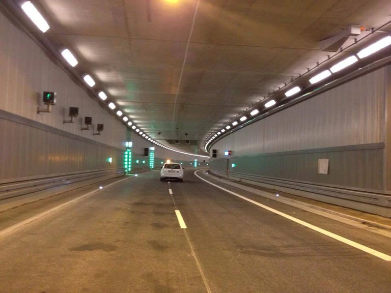 Testfahrt durch den neuen Luise-Kiesselbach-Tunnel in München