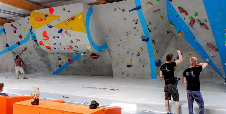 Die Boulderwelt ist auch Austräger von Wettkämpfen — © Foto: Boulderwelt