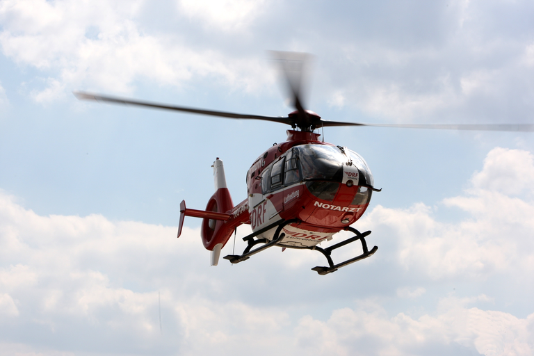 Hubschrauber der DRF Luftrettung beim abheben — © Symbolbild - Foto: DRF Luftrettung