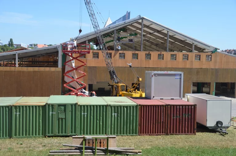 oktoberfest wiesn aufbau 2015 octoberfest building construction paulaner