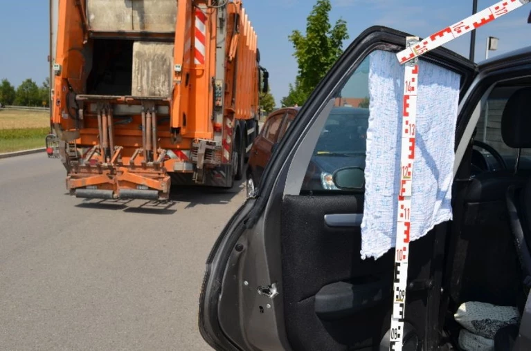 LKW Unfall Kirchheim polizeifoto — © Tragischer Unfall in Kirchheim: Einsatzfoto der Münchner Polizei