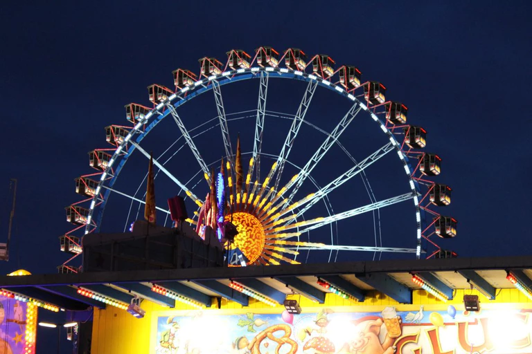 Das Riesenrad auf dem Oktoberfest — © Das Riesnrad  - Foto: <a href="http://portraitiert.de/"  target="_blank"> Dirk Schiff/Portraitiert.de </a>