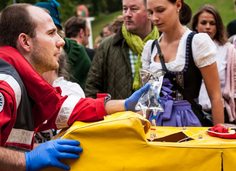Oktoberfest Rotes Kreuz im Wiesn-Einsatz — © Foto: Milan Szypura