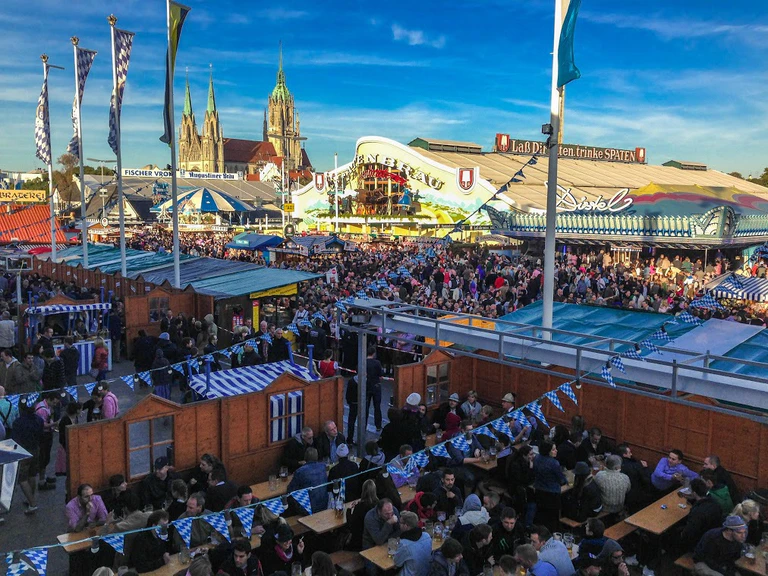 — © Oktoberfest 2015: Das erste Mal Wiesn aus Besucher-Sicht