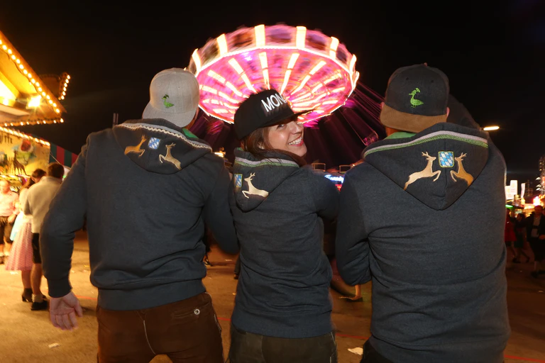 — © Monaco Duck auf der Wiesn
