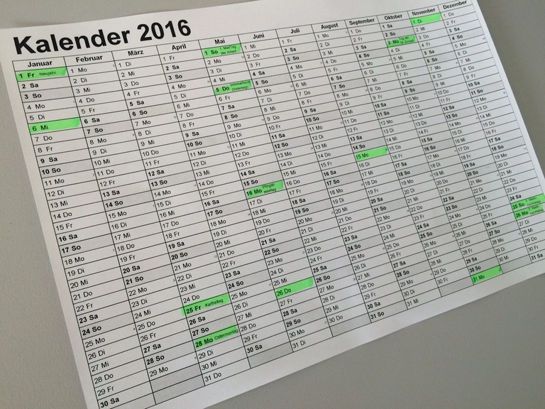 Kalender mit markierten Brückentagen 2016