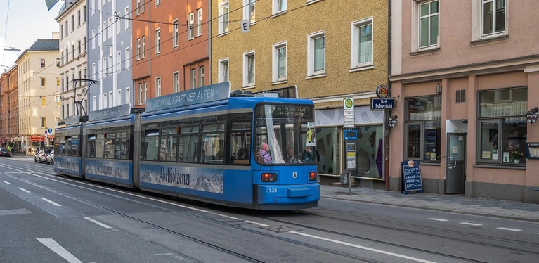 Eine Tram (Straßenbahn) in München — © Symbolfoto