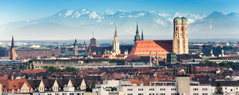 Panoramabild von München — © München - Ein Jahresrückblick