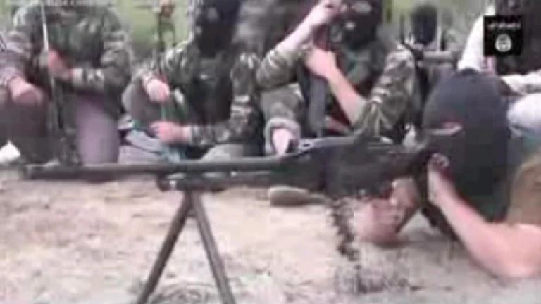 — © Kämpfer der Terrormiliz Islamischer Staat - Symbolfoto