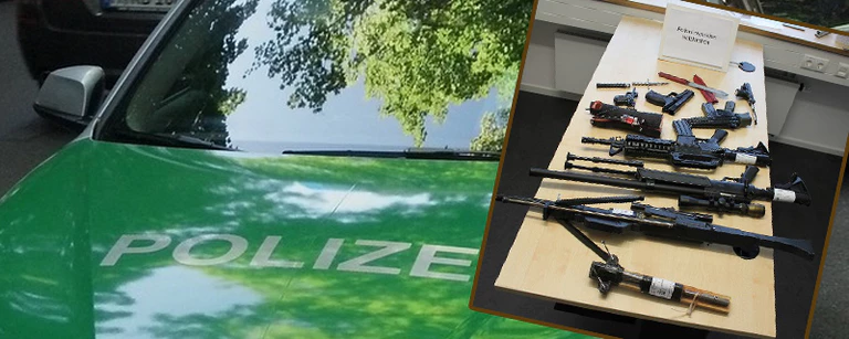 Beschlagnahmte Waffen auf Polizeiauto — © Symbolfoto eines anderen Waffenfundes - Foto: Polizei