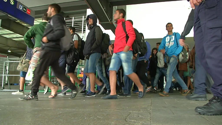 Symbolfoto: Flüchtlinge — © Landshuter Landrat schickt 50 Flüchtlinge zum Kanzleramt nach Berlin