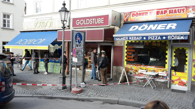 Einbruch Juwelier Diebstahl — © Der abgesperrte Tatort.