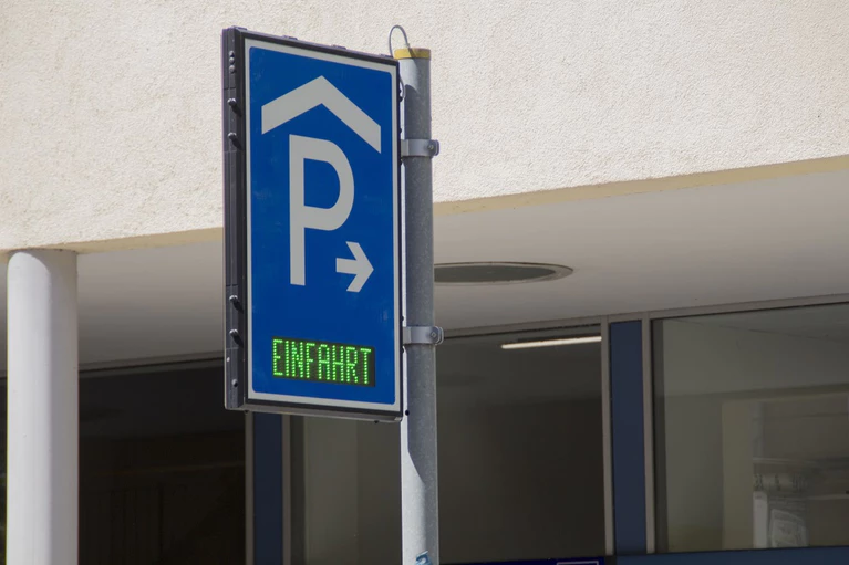 Parkhaus Einfahrt