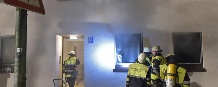 — © Brand durch Herdplatte. Foto: Berufsfeuerwehr München