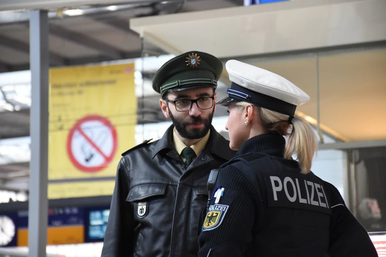 Gemeinsam auf Streife, Polizei und Bundespolizei gemeinsam auf Streife an Münchner BAhnhöfen — © Symbolbild Bundespolizei