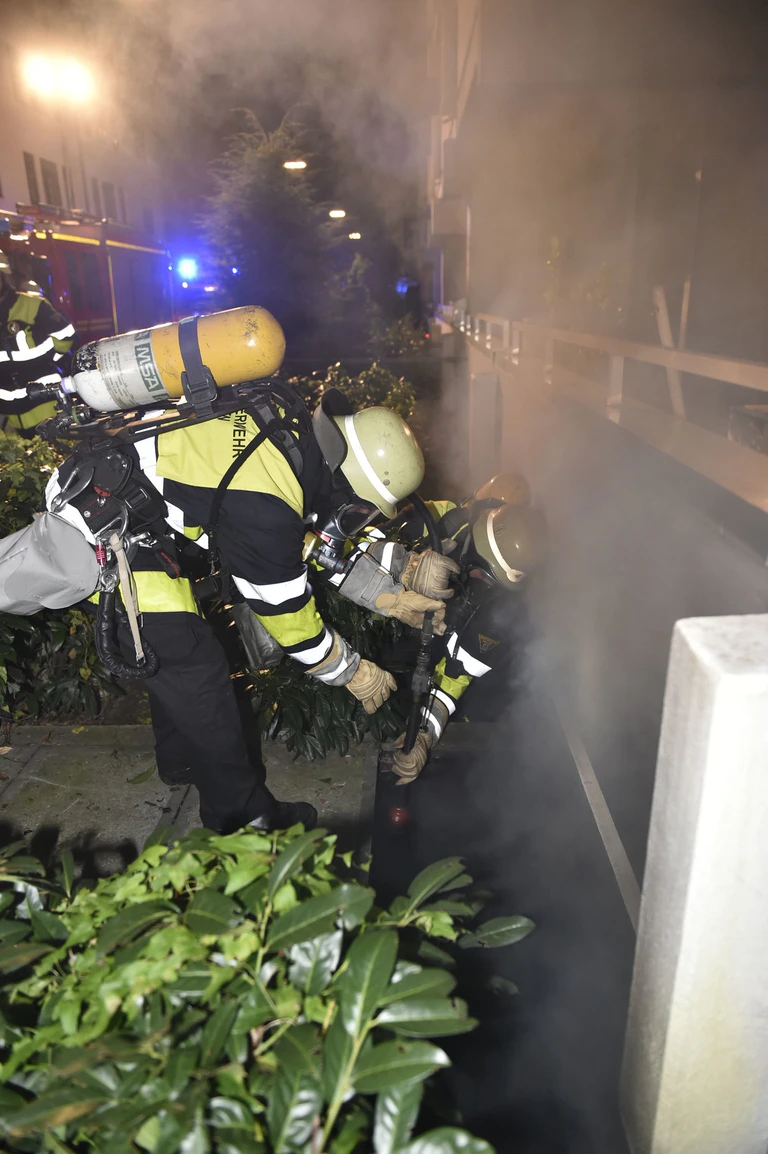 Der Kabelbrand in der Erzgießereistraße. — © Foto: Berufsfeuerwehr München