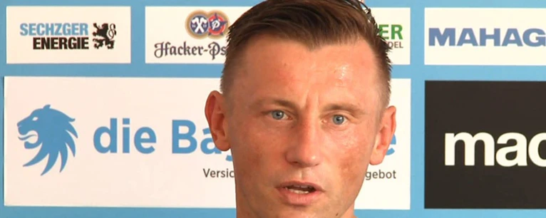 Ivica Olic auf einer Pressekonferenz — © Ivica Olic wird vom DFB gesperrt und erhält eine Strafe