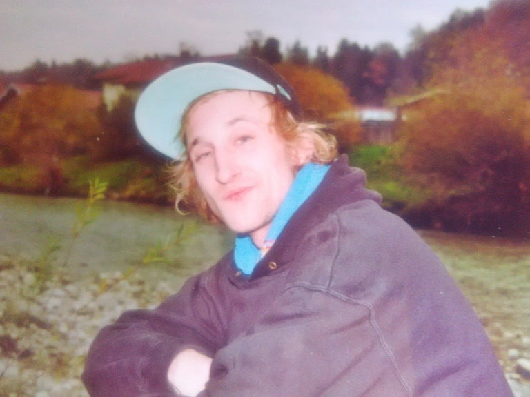 Der 26-jährige Michael Färbinger aus Ruhpolding wird seit Dezember 2016 vermisst. Die Kriminalpolizei Traunstein bittet um Mithilfe. — © Michael Färbinger wird seit dem 20. Dezember 2016 vermisst. Foto: Kripo Traunstein