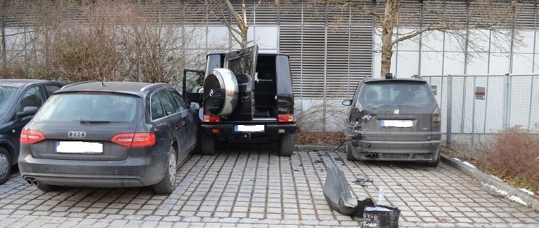  — © Vier Personen wurden bei dem Park-Versuch verletzt - Foto: Polizei