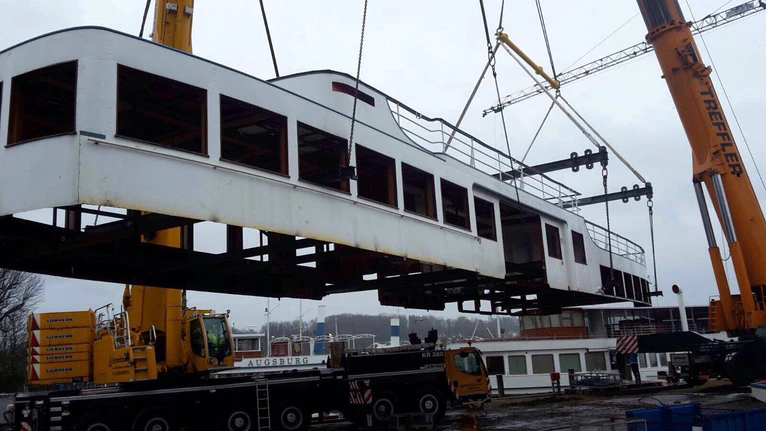  — © Die "MS Utting" wird künftig nicht mehr am Ammersee, sondern Mitten in Sendling zu bestaunen sein.