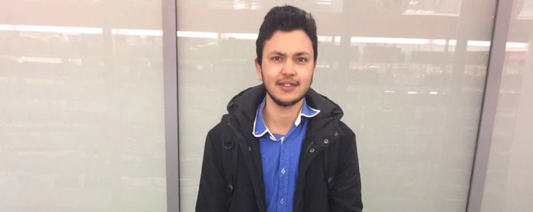 Das Bild zeigt den 21-Jährigen Asylbewerber aus Pakistan — © Der 21-jährige Saiman soll abgeschoben werden. Foto: privat