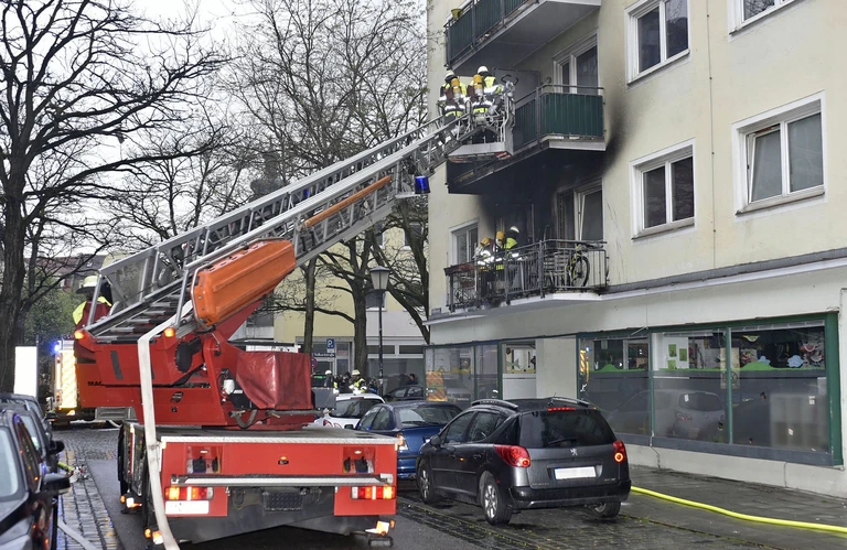 Am Ostermontag brennt ein Balkon an der Artilleriestrasse