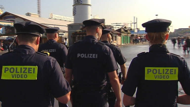 Wiesn-Streife: Die Polizei unterwegs auf dem Oktoberfest