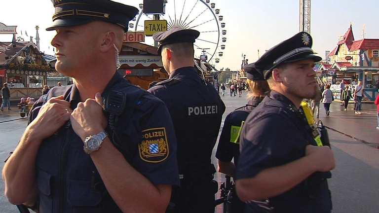 Wiesn-Streife: Die Polizei unterwegs auf dem Oktoberfest