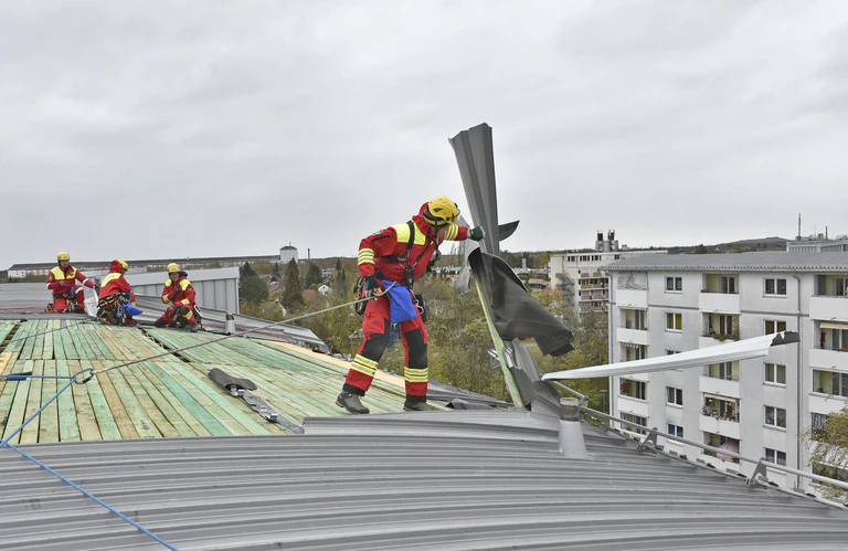 Prager Straße, Feuerwehr, Unwetter