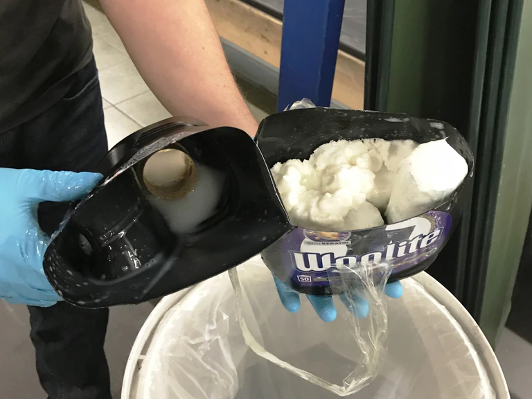 Zoll findet Geld in Waschmittelverpackung — © Foto: Zoll